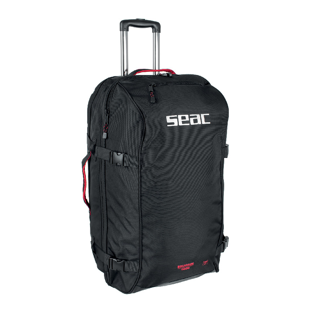 SEAC Equipage 1000 su sfondo bianco