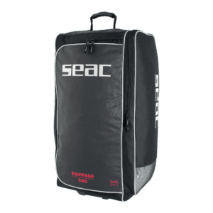 SEAC Equipage 500 su sfondo bianco