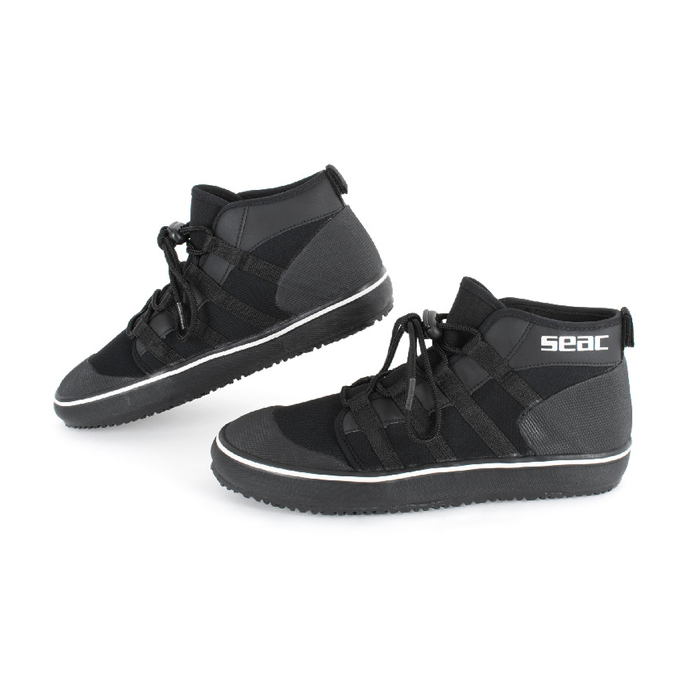 SEAC Rock Boot HD su sfondo bianco
