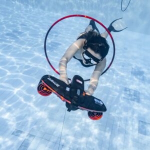 SUBLUE Navbow Scooter Standard Flame Red 158 Wh in utilizzo